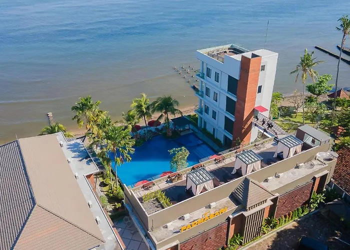 Hotel Padmasari 4*