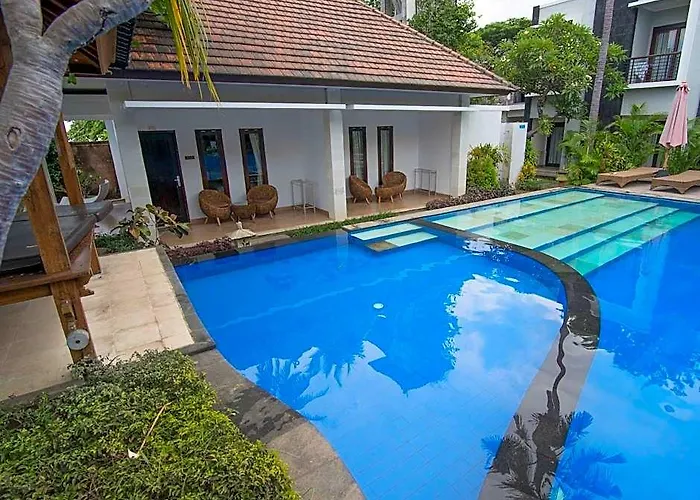 Hotel Padmasari 4*